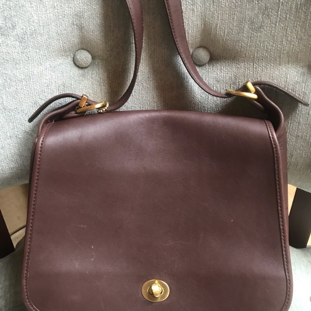 EUC Vintage coach cross body bag, brown leather
